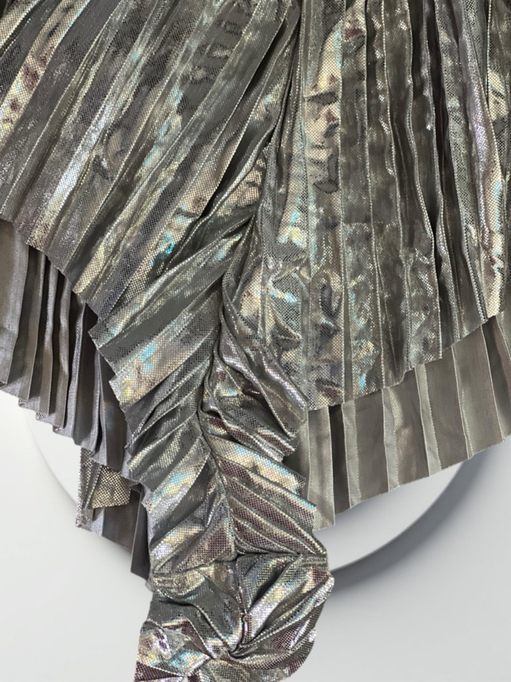 Savage X Fenty Silver Metallic PLEATED LAMÉ SHORT - Picture 9 of 13